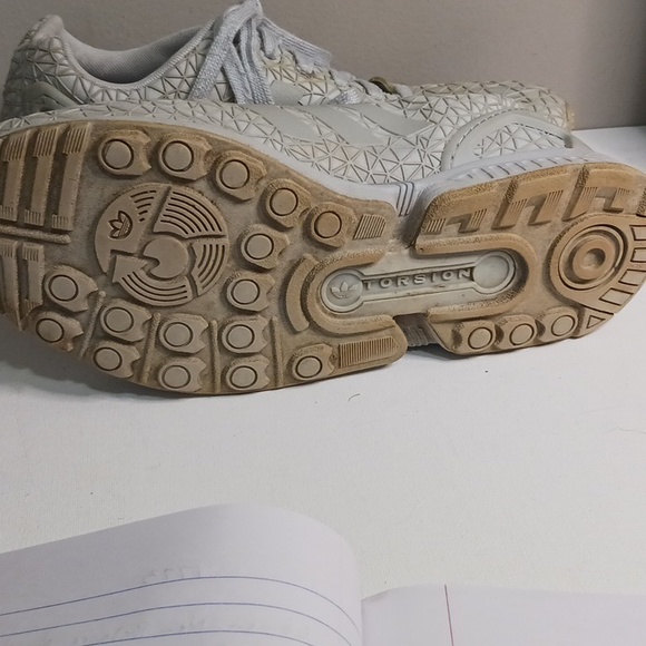 Men's Adidas ZX Flux torsion running trainer sneakers, size 8 color off white - Picture 7 of 7